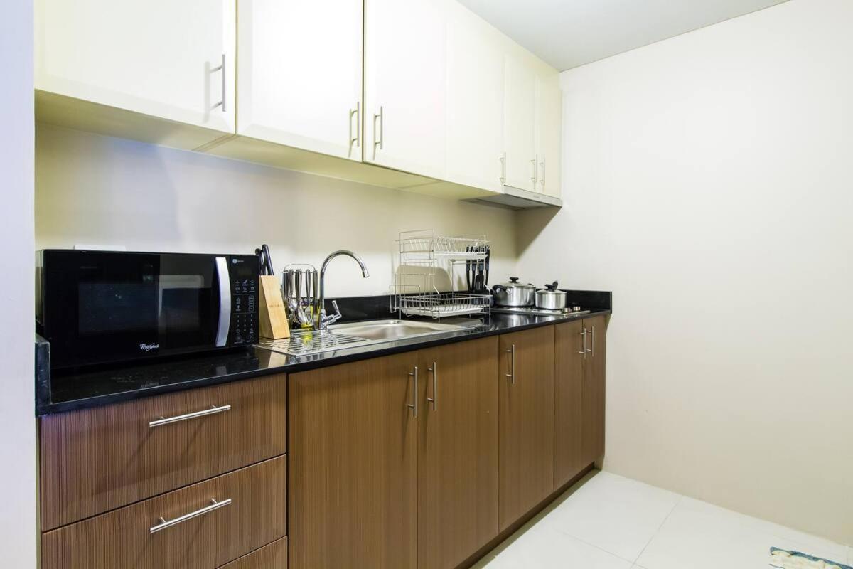 2 Bedroom Condo Apartment Near Naia 3 Pasay City Манила Экстерьер фото
