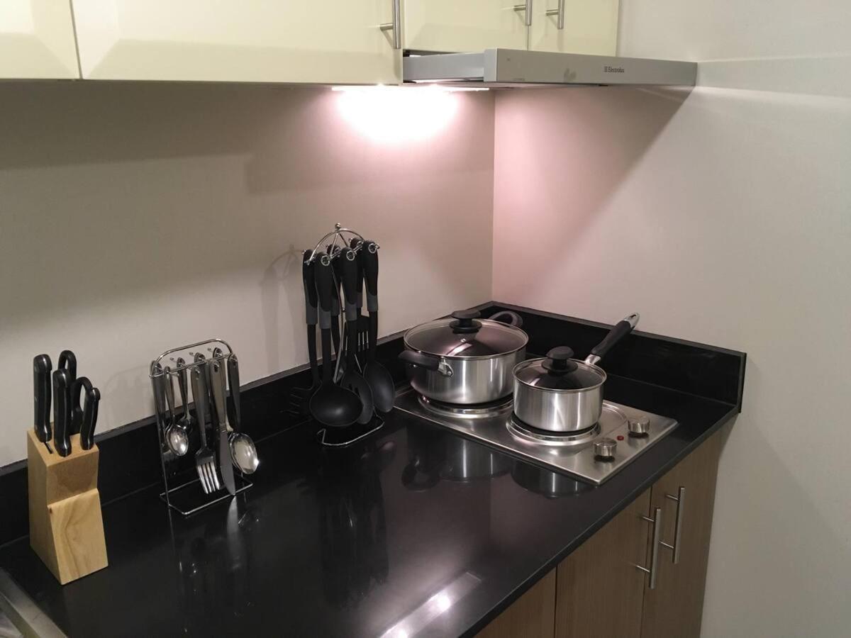 2 Bedroom Condo Apartment Near Naia 3 Pasay City Манила Экстерьер фото